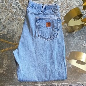 Carhartt B17 DST Darkstone Relaxed Fit Jeans, made of 100% cotton. Size 42x34